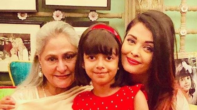 Aishwarya Rai with Jaya Bachchan and Aaradhya.