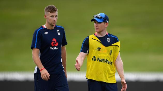 England captain Eoin Morgan (r) chats with Joe Root during an England training session ahead of the First ODI v New Zealand Black Caps at Seddon Park on February 23, 2018 in Hamilton, New Zealand.(Getty Images)