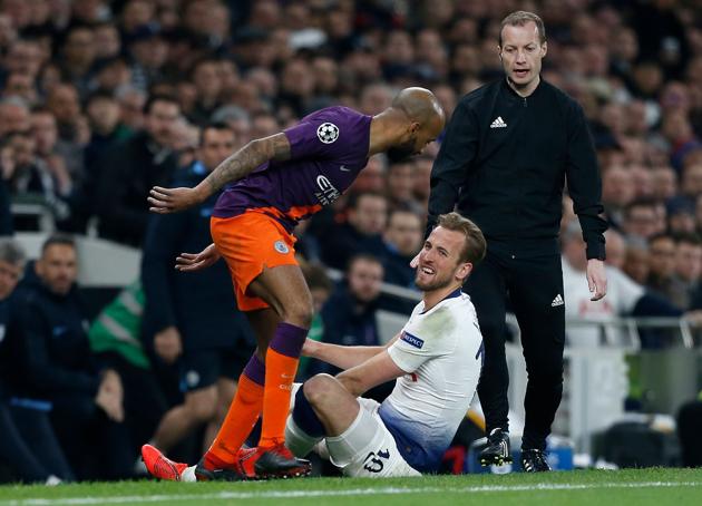 Manchester City's English midfielder Fabian Delph (L) remostrates with Tottenham Hotspur's English striker Harry Kane before Kane laeft the pitch injured during the UEFA Champions League quarter-final first leg football match between Tottenham Hotspur and Manchester City at the Tottenham Hotspur Stadium in north London, on April 9, 2019.(AFP) Manchester City's English midfielder Fabian Delph (L) remostrates with Tottenham Hotspur's English striker Harry Kane before Kane laeft the pitch injured during the UEFA Champions League quarter-final first leg football match between Tottenham Hotspur and Manchester City at the Tottenham Hotspur Stadium in north London, on April 9, 2019.(AFP)