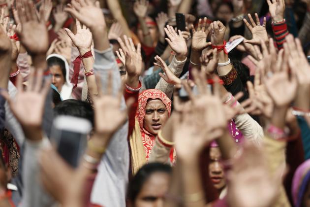 Rather than perpetuating the myth that the women’s reservation bill will soon be passed and a gender equitable political order will come about, it is better to aim much lower and push for political parties to at least chose some worthy candidates from the panchayati raj system and get them elected to state assemblies(Sanchit Khanna/HT PHOTO)