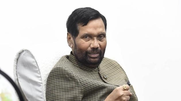 Lok Janashakti Party leader Ram Vilas Paswan has won eight Lok Sabha elections from Hajipur in Bihar since 1977.(HT file photo)