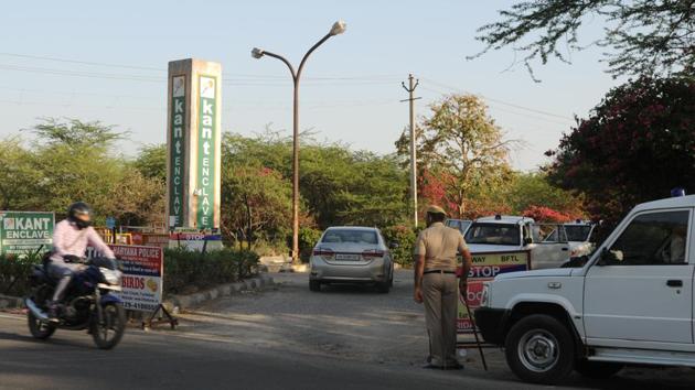 Starting April 1, the Municipal Corporation of Faridabad, DTP’s enforcement wing and the subdivisional magistrate of Badkal started carrying out demolition drives, in keeping with the Supreme Court’s instructions. (HT File Photo) Starting April 1, the Municipal Corporation of Faridabad, DTP’s enforcement wing and the subdivisional magistrate of Badkal started carrying out demolition drives, in keeping with the Supreme Court’s instructions. (HT File Photo)