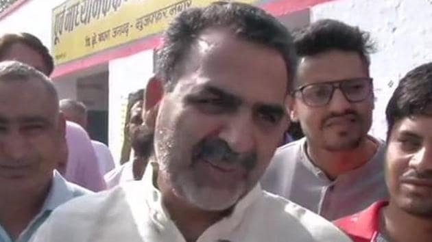 Sanjeev Balyan, the BJP candidate for Muzaffarnagar Lok Sabha seat in western Uttar Pradesh, on Thursday demanded that the faces of burqa-clad women voters should be checked at the polling booths.(ANI)