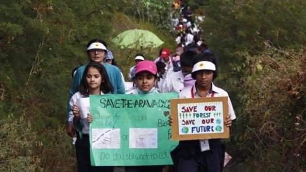 Gurugram should preserve the wonderful Aravalli Biodiversity park instead of planning roads to run through it.(Yogendra Kumar/HT File)