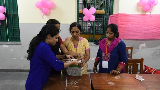 While just one both at the polling centre will be pink, the security staff for the polling centre will include male officials as well.(Arijit Sen/HT Photo) While just one both at the polling centre will be pink, the security staff for the polling centre will include male officials as well.(Arijit Sen/HT Photo)