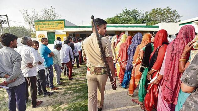 Lok Sabha elections 2019| Noida, Ghaziabad get inked; BJP, alliance both claim edge (Virendra Singh Gosain/HT PHOTO) Lok Sabha elections 2019| Noida, Ghaziabad get inked; BJP, alliance both claim edge (Virendra Singh Gosain/HT PHOTO)