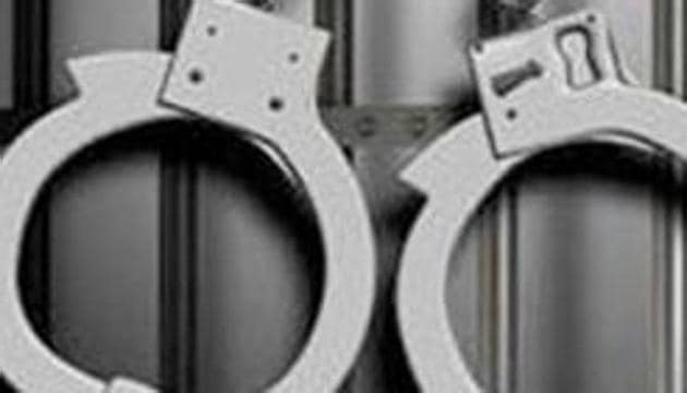 Two arrested for robbery in separate cases Two arrested for robbery in separate cases