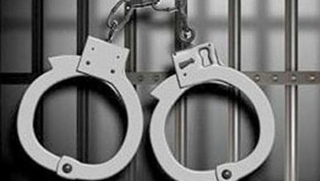 Three men extort ₹30 lakh from bizman, arrested from Dwarka Three men extort ₹30 lakh from bizman, arrested from Dwarka