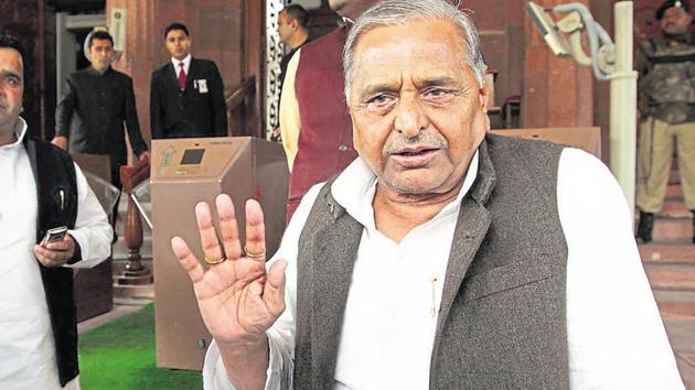 Mulayam Singh Yadav had filed an affidavit in the top court on Thursday, also saying that the Central Bureau of Investigation (CBI) had already cleared him in the case.(HT File Photo)