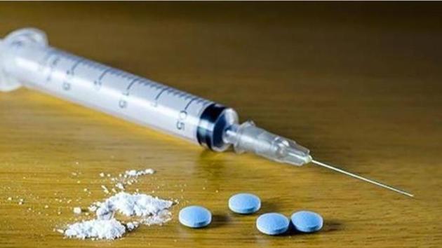 Police recovered cocaine worth ₹2.20 lakh from one of the accused. (HT File) Police recovered cocaine worth ₹2.20 lakh from one of the accused. (HT File)