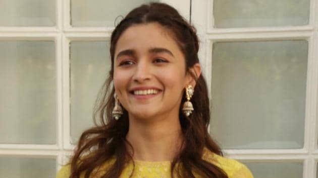 Alia Bhatt at a photo shoot during the promotions of her upcoming film Kalank in New Delhi.(IANS)