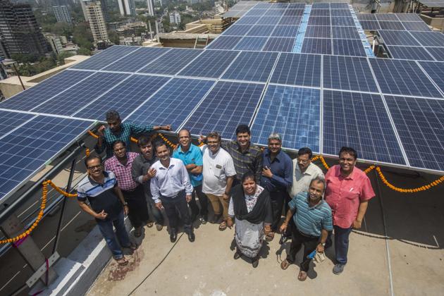 With 546 panels, Dheeraj Dreams Building 1’s solar power plant is the largest in the suburbs.(HT Photo)