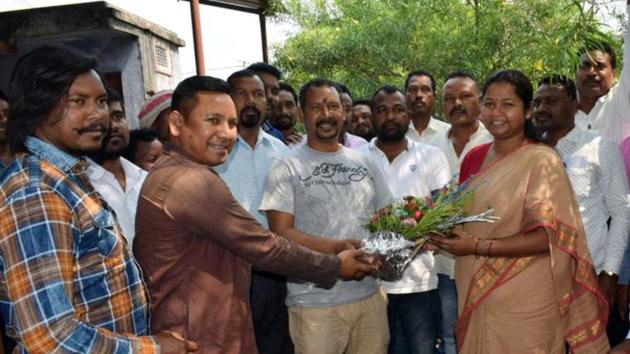 Jharkhand Mukti Morcha (JMM) MLA from Chaibasa, Dipak Birua(left) greeting Congress candidate from Singhbhum Lok Sabha seat Gita Koda in Chaibasa recently April 13,2019-(Photo by Manoj Kumar-Hindustan Times) Jharkhand Mukti Morcha (JMM) MLA from Chaibasa, Dipak Birua(left) greeting Congress candidate from Singhbhum Lok Sabha seat Gita Koda in Chaibasa recently April 13,2019-(Photo by Manoj Kumar-Hindustan Times)