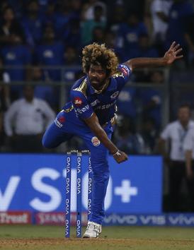 Lasith Malinga picked up two wickets in the last over to restrict RCB to 171/7. (AP)
