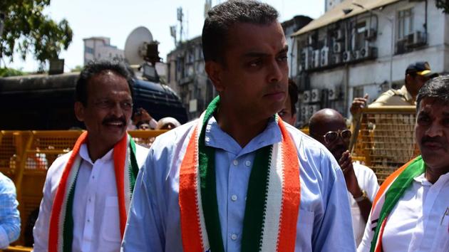 Congress candidate from South Mumbai Lok Sabha seat Milind Deora (in photo) and Shiv Sena candidate Arvind Sawant faced each other in a debate on April 16, 2019.(Bhushan Koyande / HT Photo)