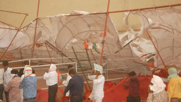 Thirty-one people were killed in three states as rain and thunderstorm caused by western disturbance hit parts of north India on Tuesday causing damage to property and crops. 16 people died in Madhya Pradesh, six deaths were reported from Rajasthan and nine from Gujarat. PM Narendra Modi has announced an ex-gratia of Rs. 2 lakh each from the Prime Minister’s National Relief Fund for the next of kin. (ANI) Thirty-one people were killed in three states as rain and thunderstorm caused by western disturbance hit parts of north India on Tuesday causing damage to property and crops. 16 people died in Madhya Pradesh, six deaths were reported from Rajasthan and nine from Gujarat. PM Narendra Modi has announced an ex-gratia of Rs. 2 lakh each from the Prime Minister’s National Relief Fund for the next of kin. (ANI)