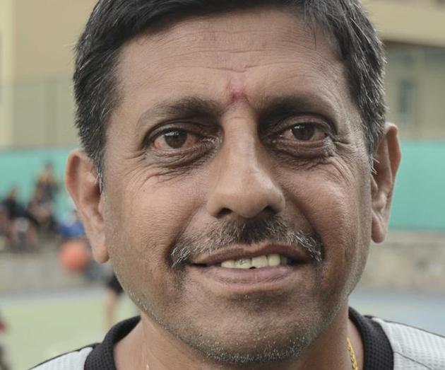 Anand Kulkarni, joint secretary of Pune district basketball association(RAVINDRA JOSHI/HT PHOTO)