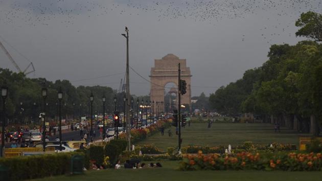 Clouds hover over India Gate, in New Delhi, on Wednesday, April 17, 2019. (Sonu Mehta/HT PHOTO) Clouds hover over India Gate, in New Delhi, on Wednesday, April 17, 2019. (Sonu Mehta/HT PHOTO)