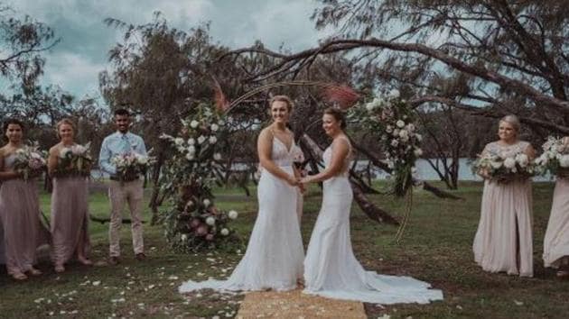 Australian cricketer Nicola Hancock who married her partner Hayley Jensen of New Zealand.(Twitter/Melbourne Stars)