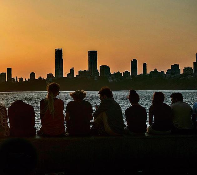 Of the 10 Mumbai locations where AQI is monitored, Worli had the cleanest air at 39 (good) and Navi Mumbai was the most polluted at 123 (moderate). (HT Photo) Of the 10 Mumbai locations where AQI is monitored, Worli had the cleanest air at 39 (good) and Navi Mumbai was the most polluted at 123 (moderate). (HT Photo)