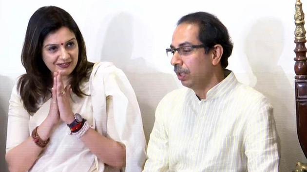 Former Congress spokesperson Priyanka Chaturvedi formally joined the Shiv Sena after serving the party for a decade. She announced this at a press conference held at Matoshree in Mumbai with Shiv Sena chief Uddhav Thackeray. Before announcing her entry into the Maharashtra-based party, she said that she wanted to connect to her roots. (ANI) 