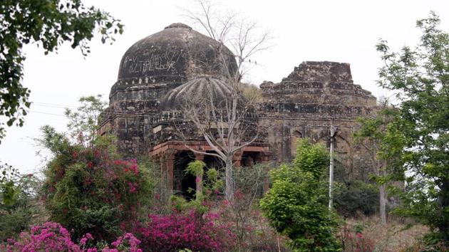 In December last year, the state department of archaeology and museums took the Lal Gumbad under protection after a months-long wait. Despite the move, there is hardly any visible improvement. The Kaala Gumbad, however, might have to wait a much longer while for a fresh lease of life. Due to its occupation by families and its entrenchment in litigation, the department was yet to take it up for protection. (Yogendra Kumar / HT Photo) In December last year, the state department of archaeology and museums took the Lal Gumbad under protection after a months-long wait. Despite the move, there is hardly any visible improvement. The Kaala Gumbad, however, might have to wait a much longer while for a fresh lease of life. Due to its occupation by families and its entrenchment in litigation, the department was yet to take it up for protection. (Yogendra Kumar / HT Photo)