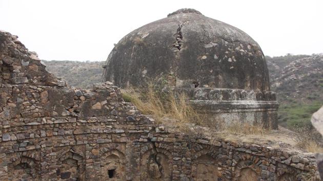 The monument received protection from the state government in December 2018. However, there is no visible improvement in the state of the tombs. Except for a sheet of paper, there is no visible board that informs visitors about the background of the structures, and there is little sensitisation about the tombs among local residents. (Yogendra Kumar / HT Photo) The monument received protection from the state government in December 2018. However, there is no visible improvement in the state of the tombs. Except for a sheet of paper, there is no visible board that informs visitors about the background of the structures, and there is little sensitisation about the tombs among local residents. (Yogendra Kumar / HT Photo)