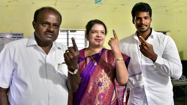 Nikhil Kumaraswamy’s political lineage — his father is state chief minister, HD Kumaraswamy, and grandfather is JD (S) chief and former prime minister Deve Gowda — was supposed to make this election a cakewalk for him.(PTI)