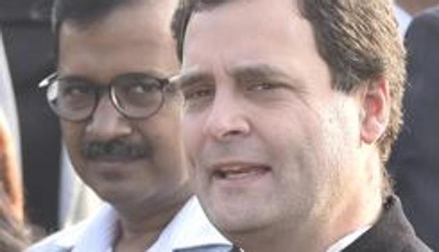 This came after AAP’s announcement on Friday that it had accepted one of Congress’s proposals for an alliance formula to share seats in the Lok Sabha elections indicating revival of their on-again, off-again discussions for electoral pact that began(Sonu Mehta/HT PHOTO) This came after AAP’s announcement on Friday that it had accepted one of Congress’s proposals for an alliance formula to share seats in the Lok Sabha elections indicating revival of their on-again, off-again discussions for electoral pact that began(Sonu Mehta/HT PHOTO)