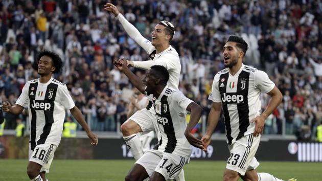 From left, Juventus' Juan Cuadrado, Cristiano Ronaldo, Blaise Matuidi and Emre Can celebrate.(AP)