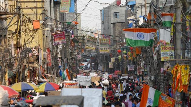 Malik , who, on an average, made about 3 crore flags during every general election in the past, says his business is down by 75 per cent this year.(Amal KS/HT PHOTO)