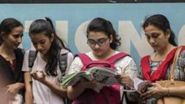 UP Board 10th, 12th result date 2019 : The UP Board High School examination results are likely to be declared this week. Here is how to check UP Board 10th results after declaration.(Satish Bate/HT file)