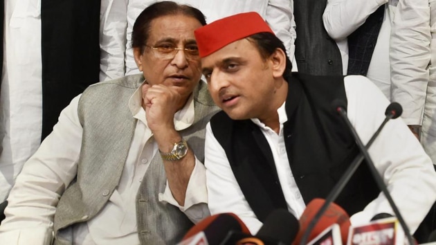 Another seat currently in the eye of the storm is Rampur, where friends turned foes Azam Khan (of SP) and Jaya Prada will slug it out.(HT Photo)