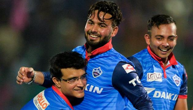 Delhi Capitals team mentor Sourav Ganguly (L) picks up Rishabh Pant (R) as they celebrate after winning the match during the 2019 Indian Premier League (IPL) Twenty20 cricket match between Rajasthan Royals and Delhi Capitals at the Sawai Mansingh Stadium in Jaipur on April 22, 2019(AFP)