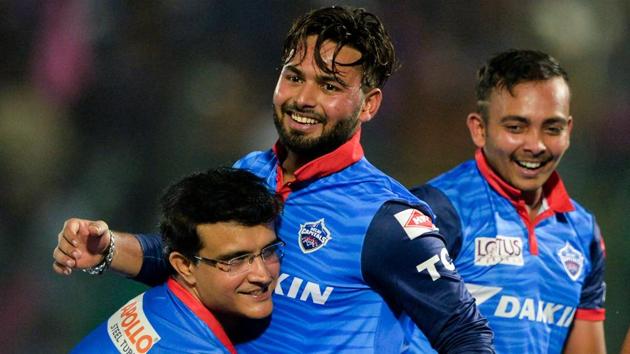 Delhi Capitals team mentor Sourav Ganguly (L) picks up Rishabh Pant (R) as they celebrate after winning the match during the 2019 Indian Premier League (IPL) Twenty20 cricket match between Rajasthan Royals and Delhi Capitals at the Sawai Mansingh Stadium in Jaipur on April 22, 2019(AFP)