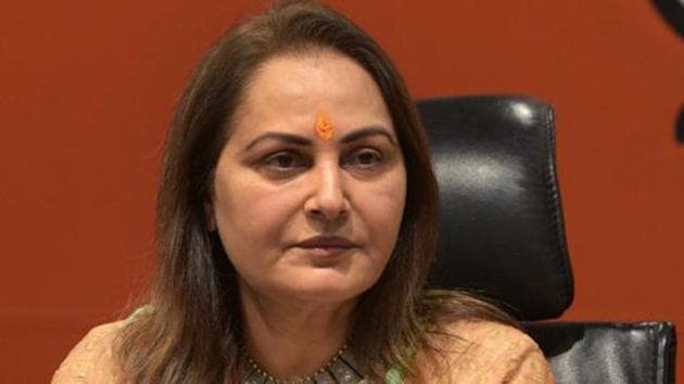 Jaya Prada had allegedly said, “Considering the comments Azam Khan makes against me, Mayawati ji you must think his X-ray like eyes will also stare at you),” referring to the Bahujan Samaj Party chief whose party is in an alliance with the SP.(Mohd Zakir/HT PHOTO)