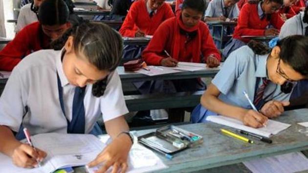 UP Board 10th result 2019: The UP Board matric examination results are likely to be declared this week. Keep your admit card handy(Diwakar Prasad/ Hindustan Times)