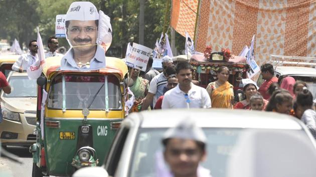 AAP candidate from Chandni Chowk Lok Sabha seat held a road show before filing his nomination, on Monday, April 22, 2019. (Biplov Bhuyan/HT PHOTO) AAP candidate from Chandni Chowk Lok Sabha seat held a road show before filing his nomination, on Monday, April 22, 2019. (Biplov Bhuyan/HT PHOTO)