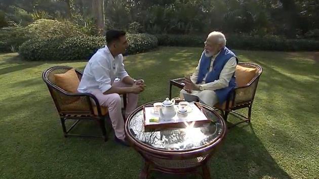 Prime Minister Narendra Modi being interviewed by actor Akshay Kumar.(BJP4iIndia/Twitter)