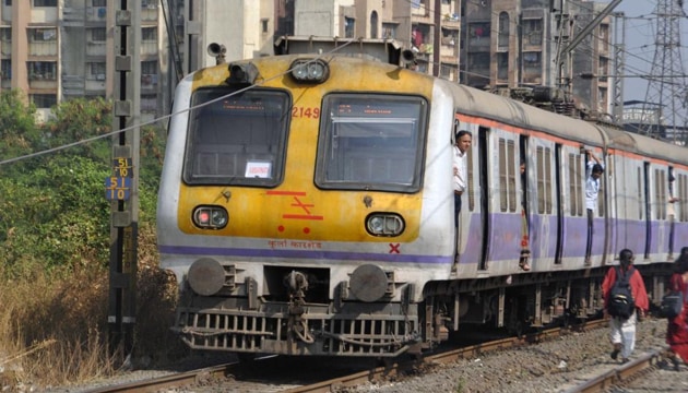 “We had already shut down the bridges at Kurla railway staion and MPT last week, before it was the report was submitted,” added the railway official.(HT Photo)