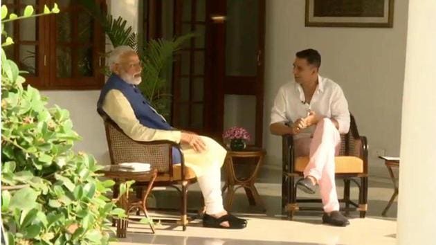 Prime Minister Narendra Modi being interviewed by actor Akshay Kumar.(@BJP4India/Twitter)