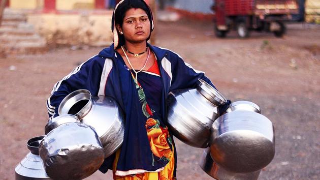 While the tehsildar of Dindori has said that an alternate water connection can be procured for the settlement, a corporator from the area claims that the residents of the settlement, which came up 15 years ago don’t have valid papers for the same. (Pramod Thakur / HT Photo)
