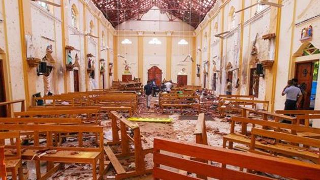 Sri Lankan President Maithripala Sirisena has asked the police chief and defence secretary to quit following the Easter Sunday suicide bomb attacks on churches and luxury hotels that killed 359 people(REUTERS)