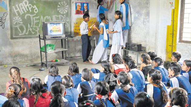 Experts brainstorm ways to get best teachers, students(HT File Photo) Experts brainstorm ways to get best teachers, students(HT File Photo)