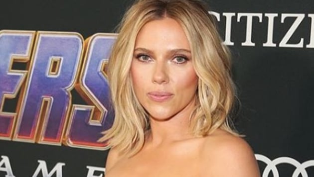 Scarlett Johansson Silver Dress at Avengers Endgame Premiere