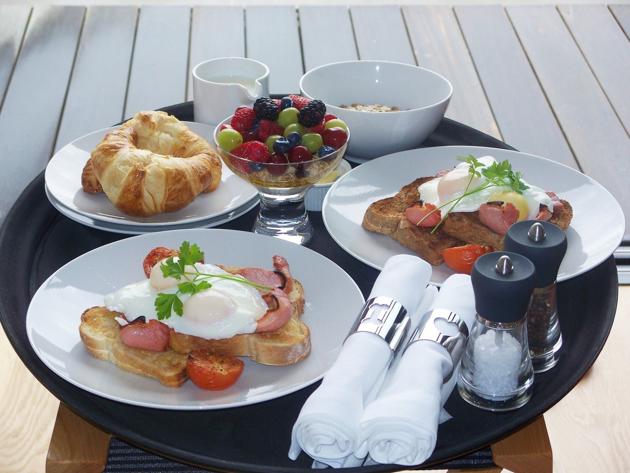 Nothing is more indulgent than a full English breakfast of fried eggs, sausages, bacon, roasted tomatoes, mushrooms, baked beans and hash browns accompanied by hot, buttered toast. (Pexels) Nothing is more indulgent than a full English breakfast of fried eggs, sausages, bacon, roasted tomatoes, mushrooms, baked beans and hash browns accompanied by hot, buttered toast. (Pexels)