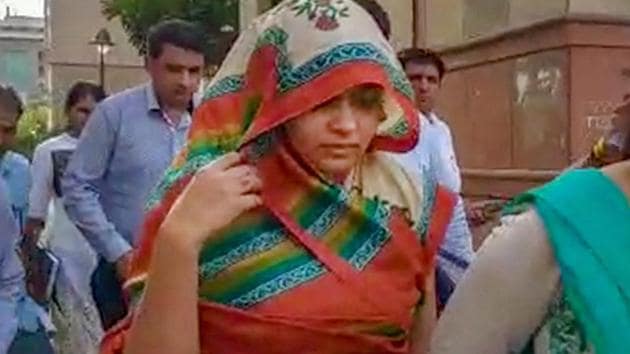 A day after claiming to have solved the murder of Rohit Shekhar Tiwari with the arrest of his wife, police Thursday visited the victim’s Defence Colony house to recreate the sequence of events that allegedly led to the murder.(PTI)