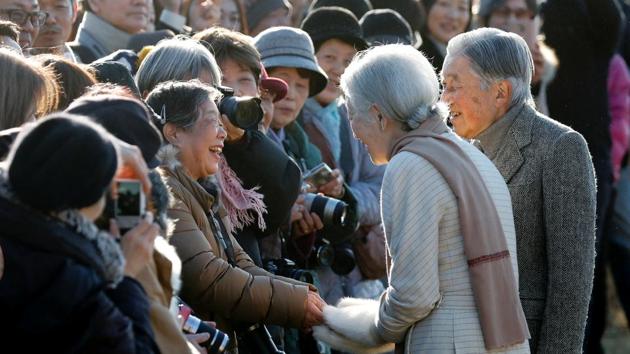 Shirataki may already have reached the pinnacle of okkake success: this year, she shook hands with the empress. “I’ve talked with them briefly before but that’s the only time I’d ever been able to put out my hand ... I didn’t realize I would do it,” Shirataki said. “When I asked, she just said, in a small voice, ‘If my hand is okay,’” she added. “And then I did.” (Issei Kato / REUTERS) Shirataki may already have reached the pinnacle of okkake success: this year, she shook hands with the empress. “I’ve talked with them briefly before but that’s the only time I’d ever been able to put out my hand ... I didn’t realize I would do it,” Shirataki said. “When I asked, she just said, in a small voice, ‘If my hand is okay,’” she added. “And then I did.” (Issei Kato / REUTERS)