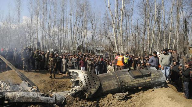 The Indian Air Force said Saturday there was no connection between the progress of a probe into the crash of its chopper in Srinagar and the timing of the LS polls, dismissing a report that there were instructions to keep on hold court of inquiry findings.(Photo by Waseem Andrabi / Hindustan Times)