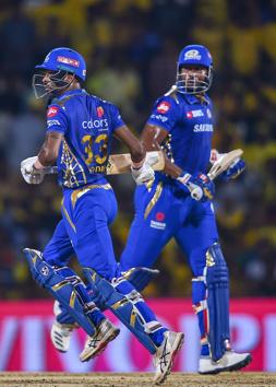 Hardik Pandya and Kieron Pollard scored 17 runs in the 20th over as Mumbai Indians posted a total of 155/4. (PTI)